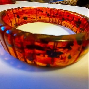Bakelite root beer carved Bakelite bangle bracelet, vintage.
